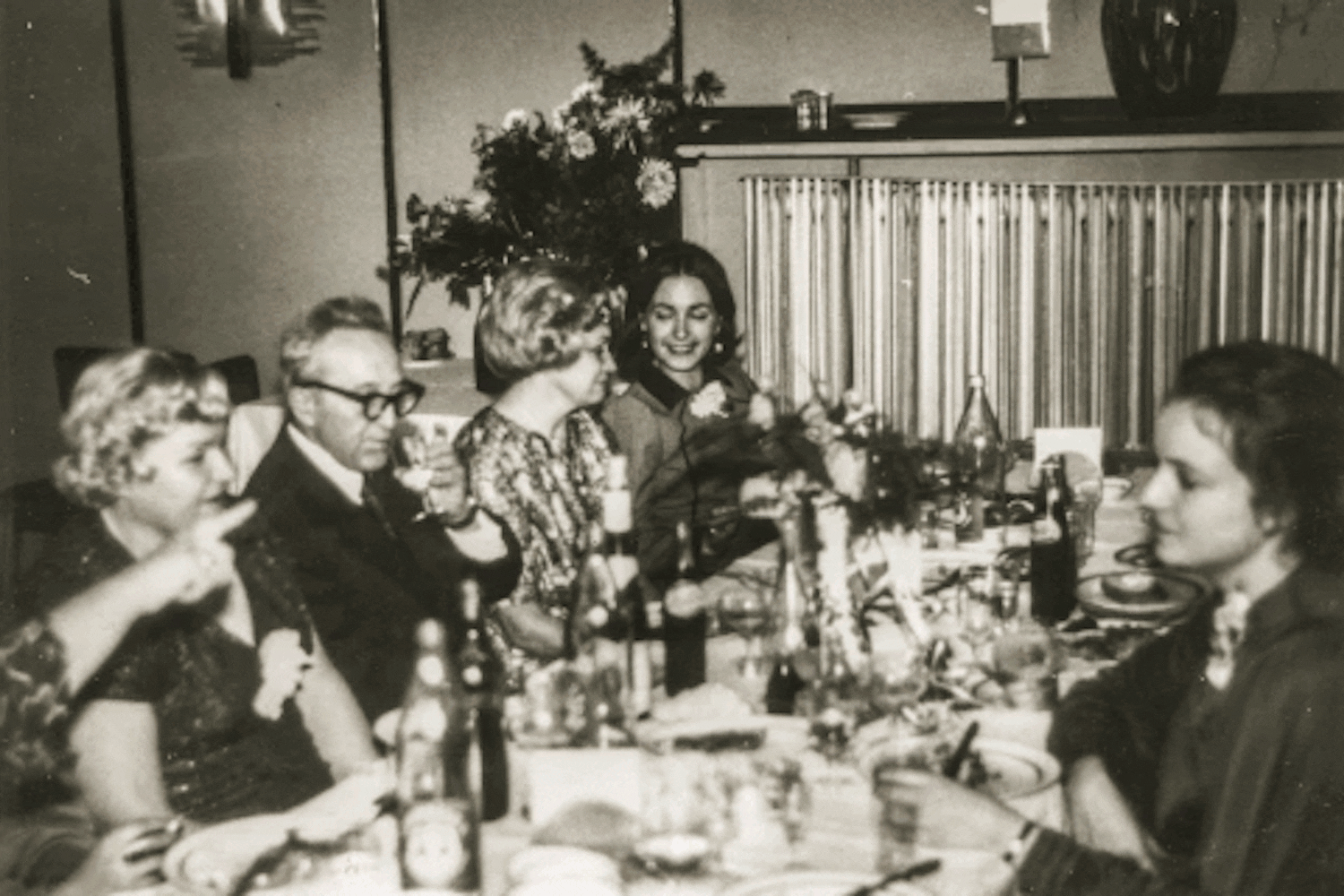 farve sort hvid fest t Familiebilde blir fargelagt.